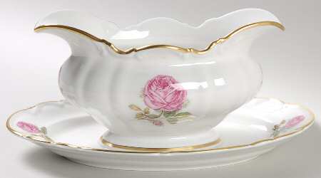 The Dundee Gravy Boat with Attached Underplate