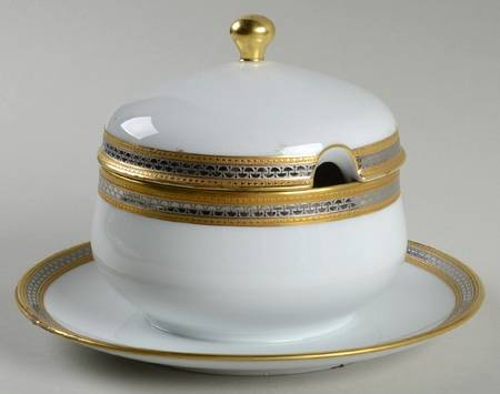 Elegance (Olivia) Gravy Boat w/Attached Underplate & Lid