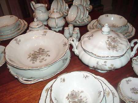 Empire Rose 9" Round Vegetable Bowl