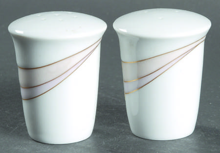 En Vogue Salt & Pepper Set