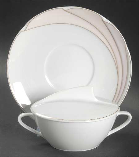En Vogue Cream Soup Bowl & Lid Set