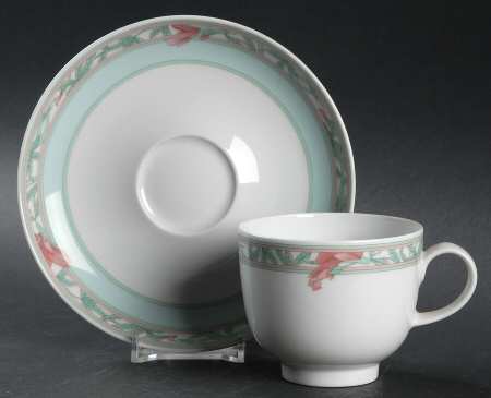 Ferrara (Galleria Shape) Flat Cup & Saucer Set