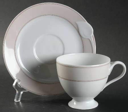 Fontaine Footed Cup & Saucer Set