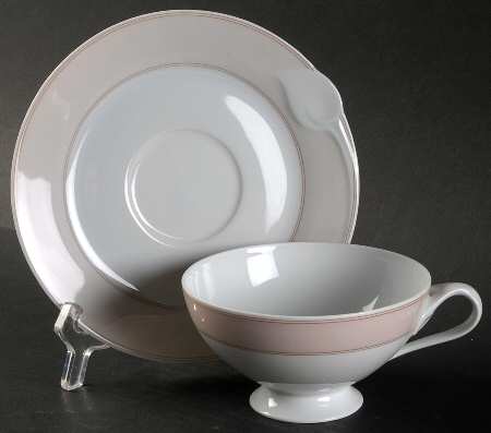Fontaine Footed Cup & Saucer Set