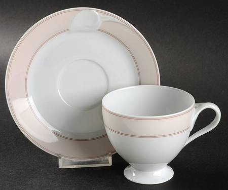 Fontaine Footed Cup & Saucer Set