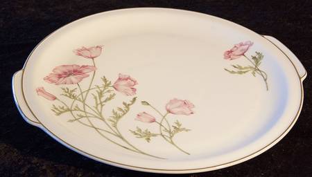 The Hampton Handled Cake Plate