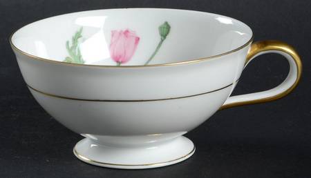 The Hampton Footed Cup