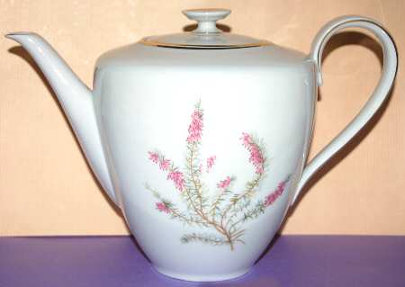 Heather White Coffee Pot & Lid