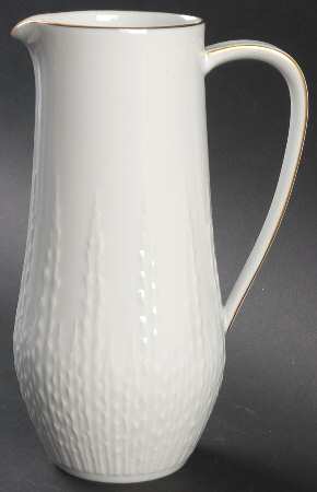 HUT110 38 Oz Pitcher