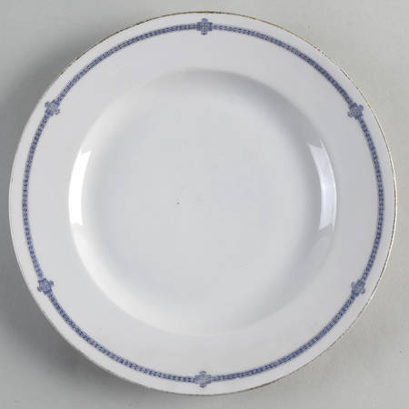 2101 Luncheon Plate
