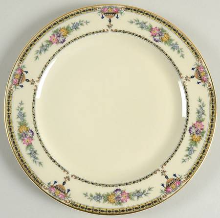 HUT208 Luncheon Plate