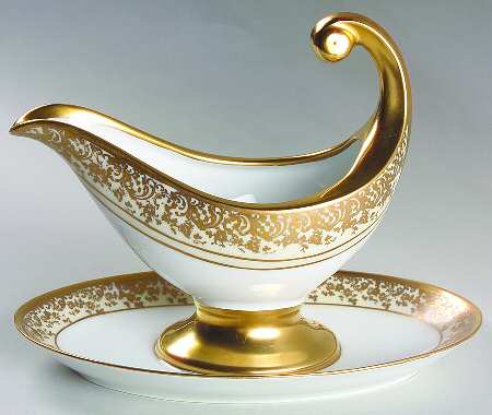 HUT220 Gravy Boat with Attached Underplate