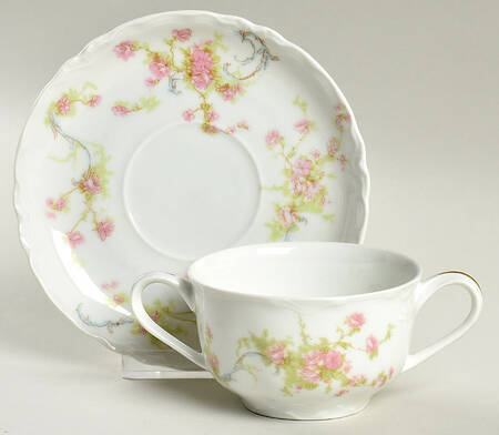 HUT23 Flat Bouillon Cup & Saucer