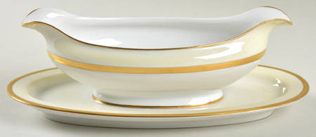 HUT25 Gravy Boat with Attached Underplate