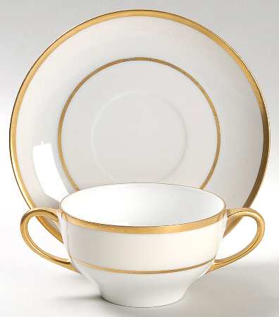 HUT25 Flat Bouillon Cup & Saucer