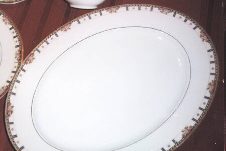 HUT305 16" Oval Serving Platter