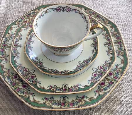 HUT333 Salad Plate