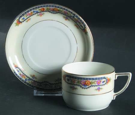 HUT349 Flat Cup & Saucer Set
