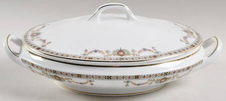 HUT443 Oval Covered Vegetable