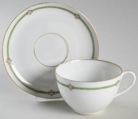 HUT455 Flat Cup & Saucer Set