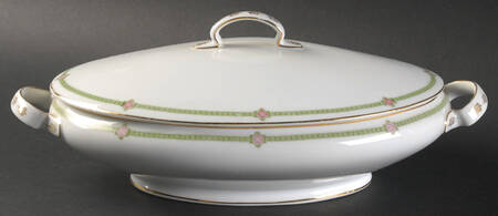 HUT455 Oval Covered Vegetable