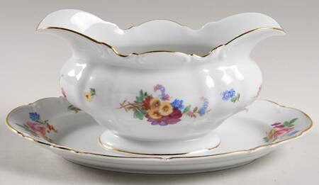 8939 Gravy Boat with Attached Underplate