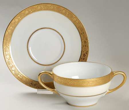 HUT5 Flat Bouillon Cup & Saucer