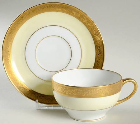 Flat Cup & Saucer Set