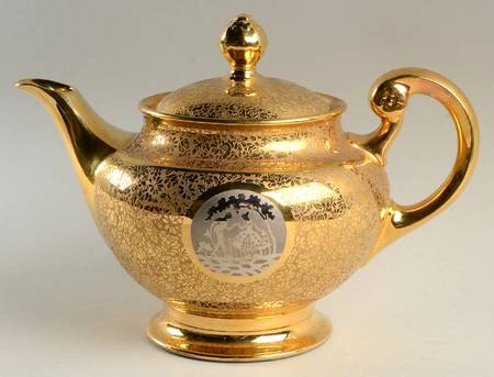 HUT558 Teapot & Lid