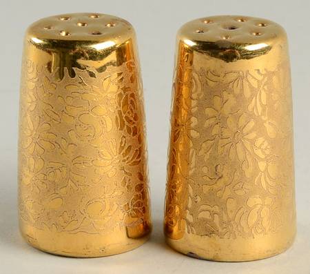 HUT558 Individual Salt & Pepper Set