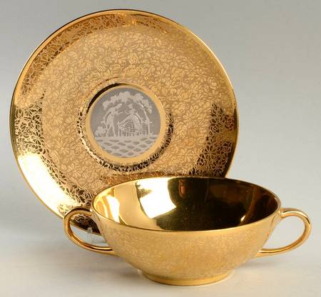 HUT558 Flat Cream Soup Bowl & Saucer Set