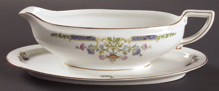 HUT6 Gravy Boat with Attached Underplate