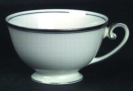 HUT72 Footed Cup
