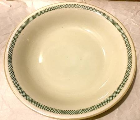 HUT74 9" Round Vegetable Bowl