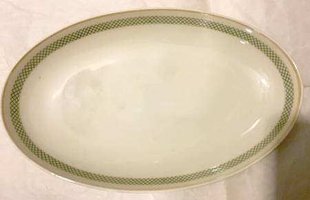 HUT74 9" Oval Vegetable Bowl