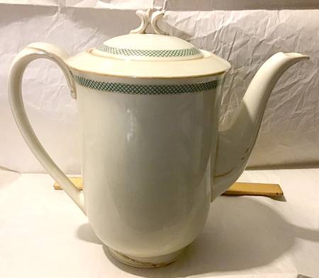 HUT74 Coffee Pot & Lid