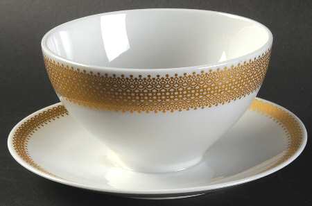 Sinfonie Gravy Boat with Attached Underplate by Hutschenreuther