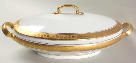 HUT99 Oval Covered Vegetable