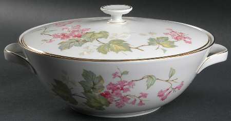The Idlewild Round Covered Vegetable by Hutschenreuther