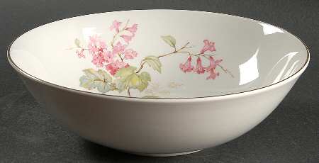 The Idlewild 9" Round Vegetable Bowl