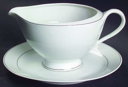 Jeunesse Gravy Boat & Underplate