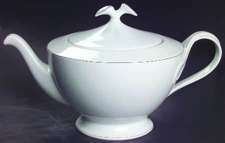 Jeunesse Teapot & Lid
