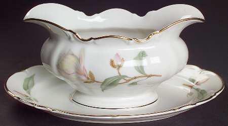 Magnolia (7948, Sylvia, White) Gravy Boat with Attached Underplate