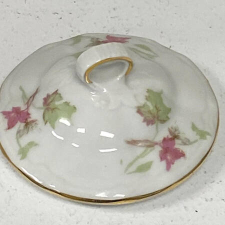 Maple Leaf (Scalloped) Lid for Sugar Bowl