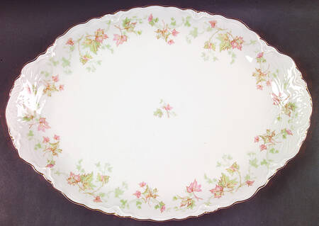 Maple Leaf (Scalloped) 15" Oval Serving Platter