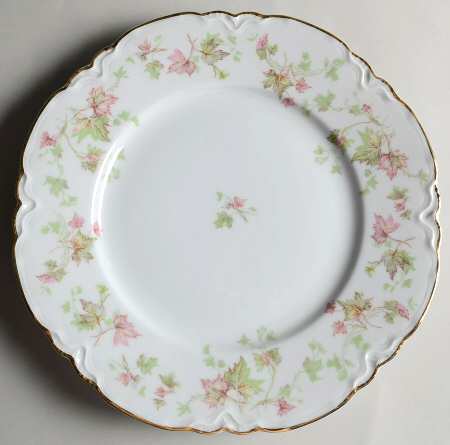 Maple Leaf (Scalloped) Large Dinner Plate
