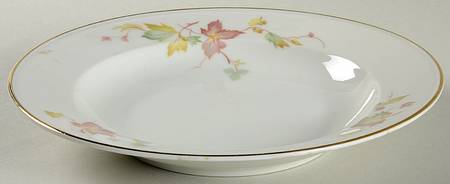 Maple Leaf (Smooth) Rim Soup Bowl