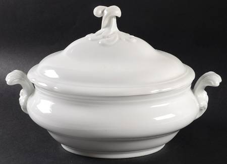 Maria Theresia Oval Covered Vegetable