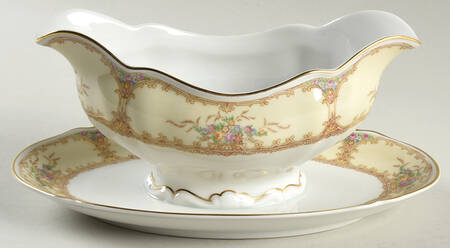 The Meadowbrook Gravy Boat with Attached Underplate