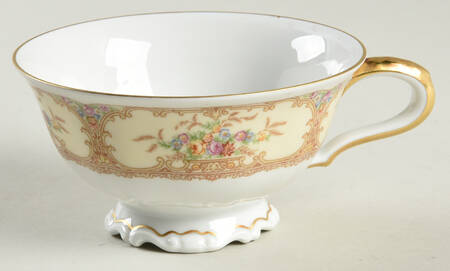 The Meadowbrook Footed Cup